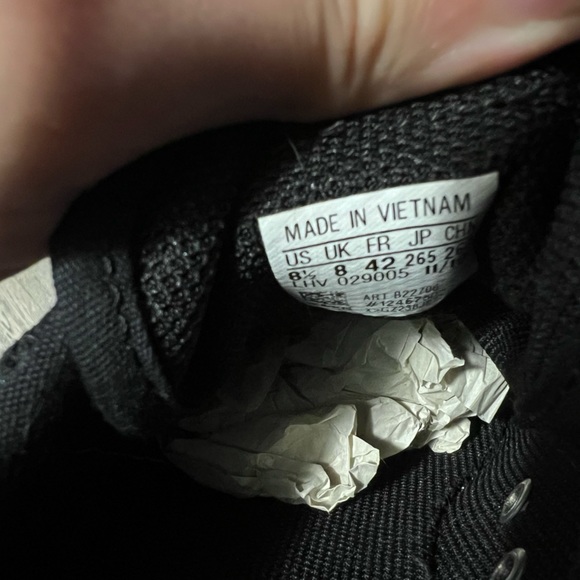 ADIDAS MENS SHOES US 8.5 - Picture 2 of 5